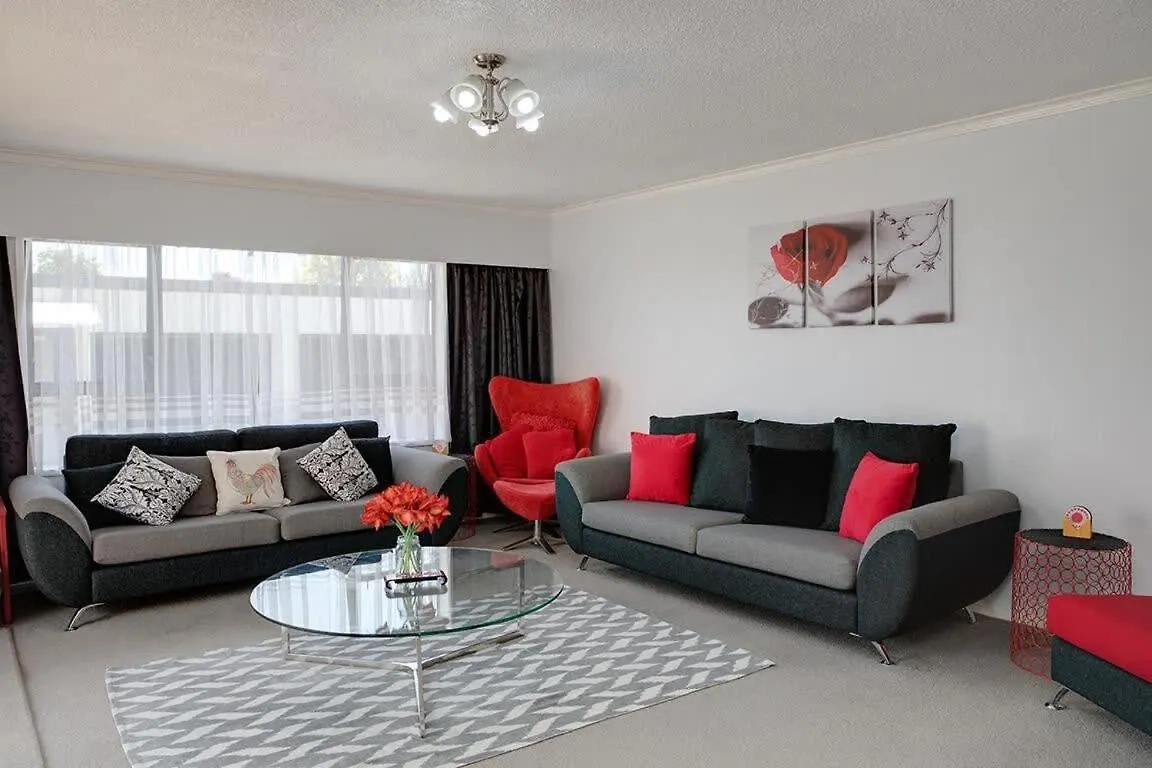 Tilsley Inn Rotorua 0*,